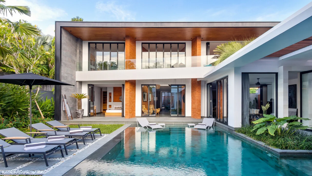 Prearrange Bottled Water and Filtration for 30-Day Bali Villas